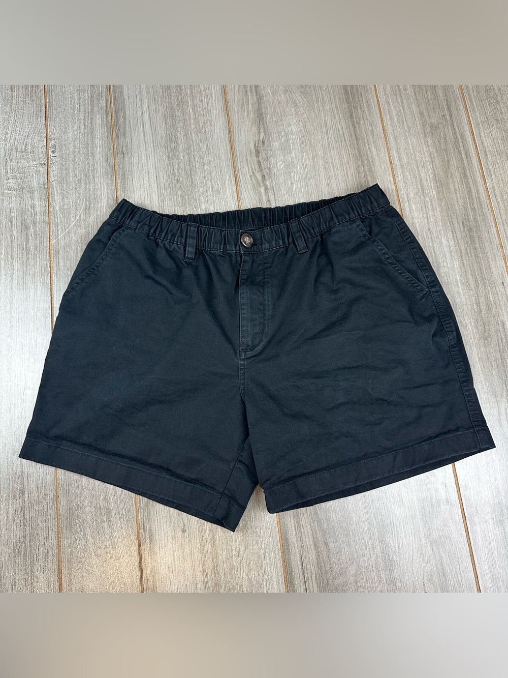 Chubbies Shorts Mens L 5.5 Inseam Elastic Chino Boomshakalaka Black